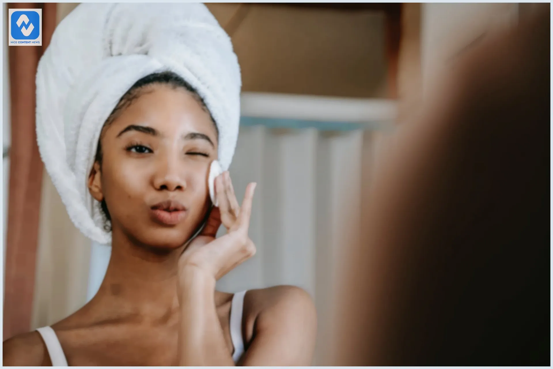 A importância de remover a maquiagem antes de dormir