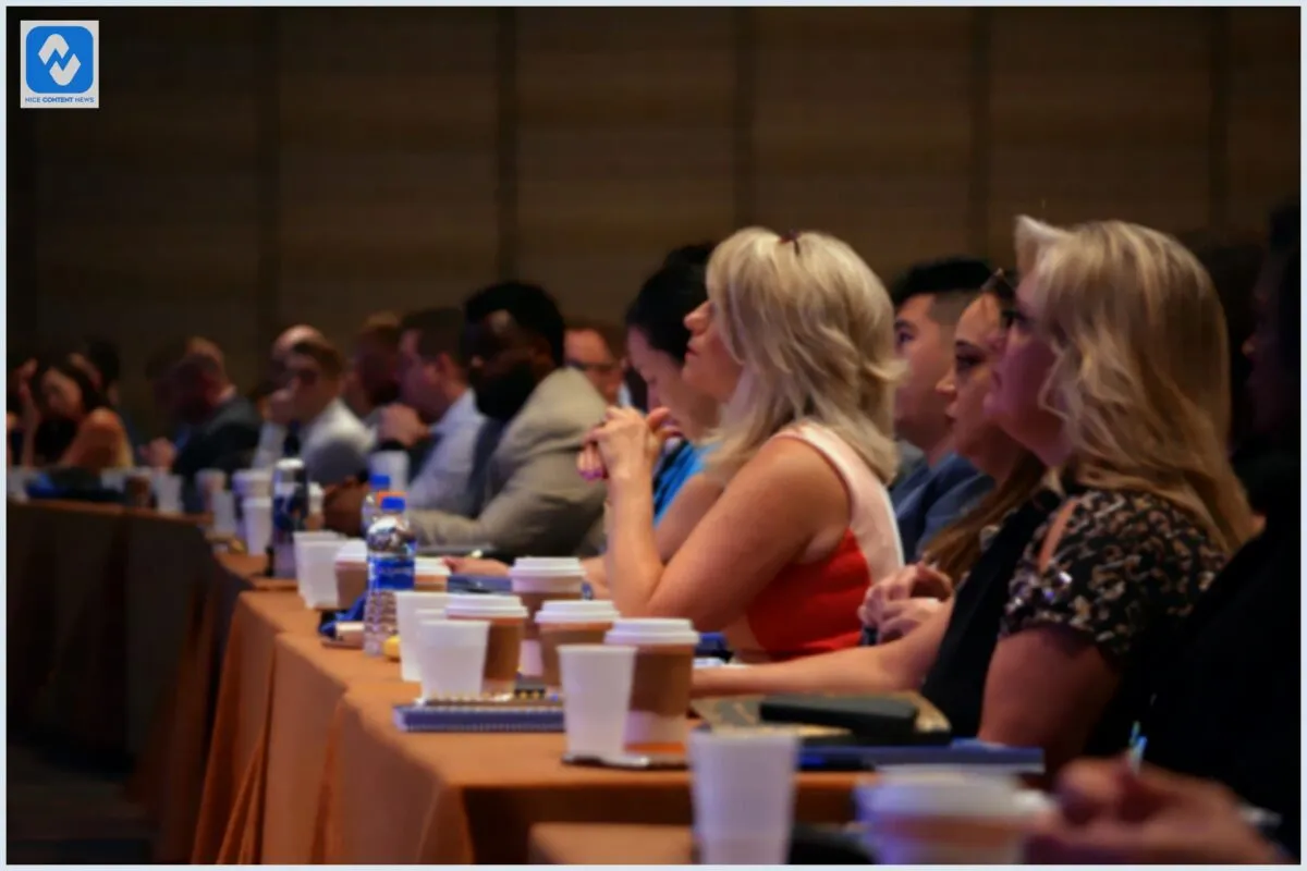 Tradução simultânea em eventos empresariais: como facilitar negociações globais Tradução simultânea em eventos empresariais: como facilitar negociações globais