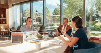 Micro e pequenas empresas respondem por 98% dos empregos criados no país em outubro Micro e pequenas empresas respondem por 98% dos empregos criados no país em outubro