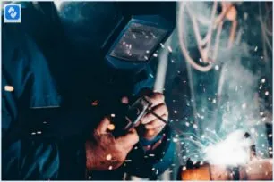 Serralheria Artesanal vs Industrial: Qual Escolher?