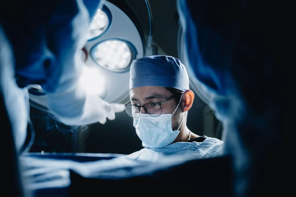Entenda quais exames investigam dores no estômago e alterações no intestino